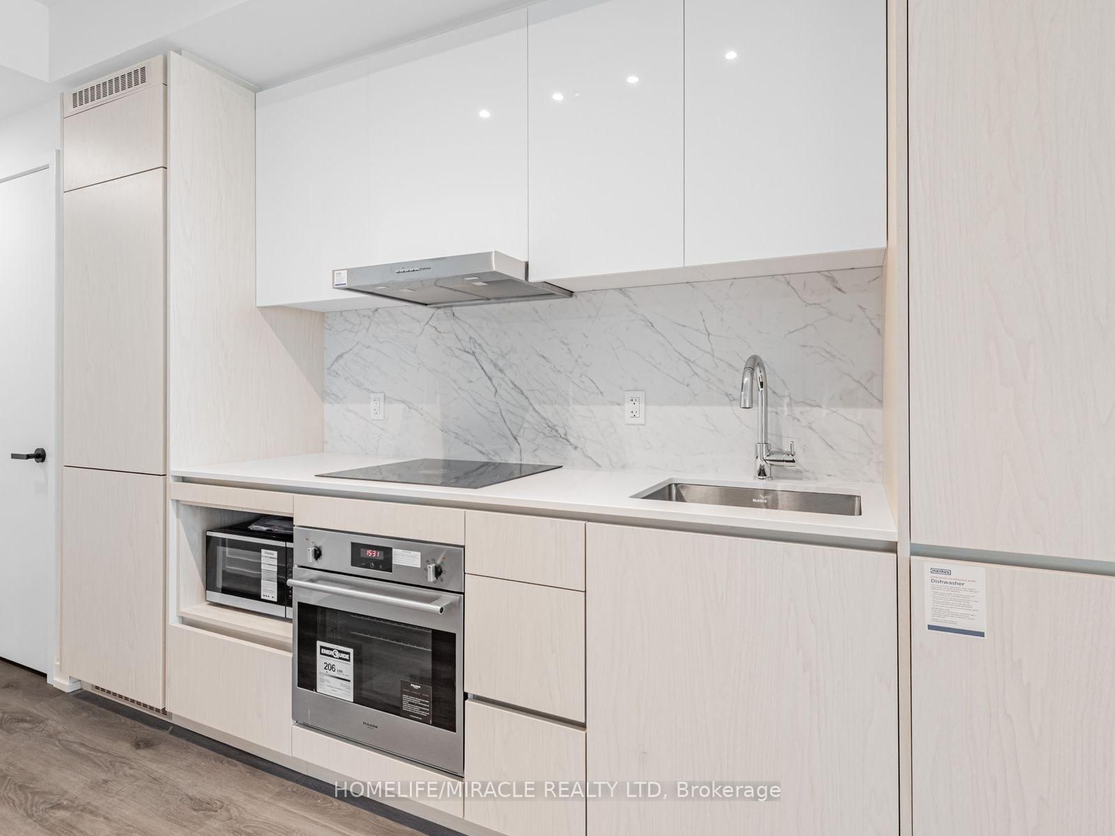 28 INTERCHANGE Way, Unit 2009 - Photo 16