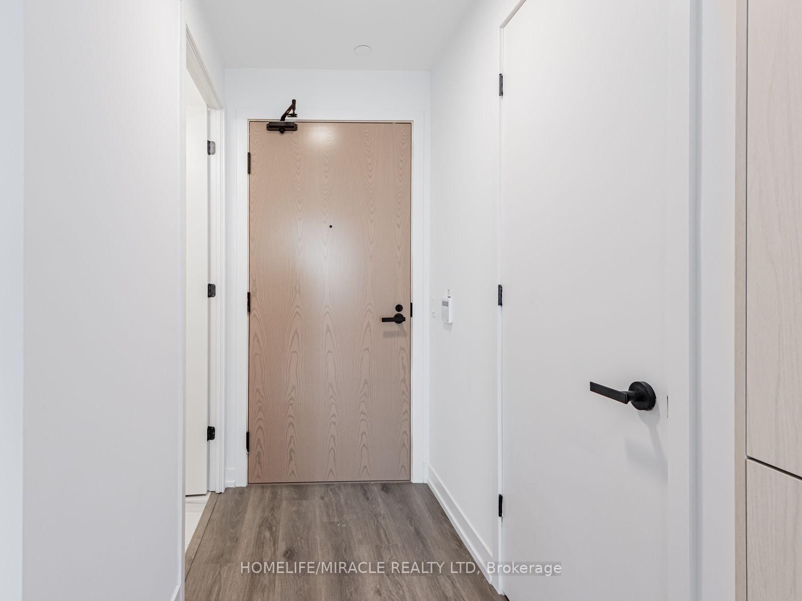 28 INTERCHANGE Way, Unit 2009 - Photo 20