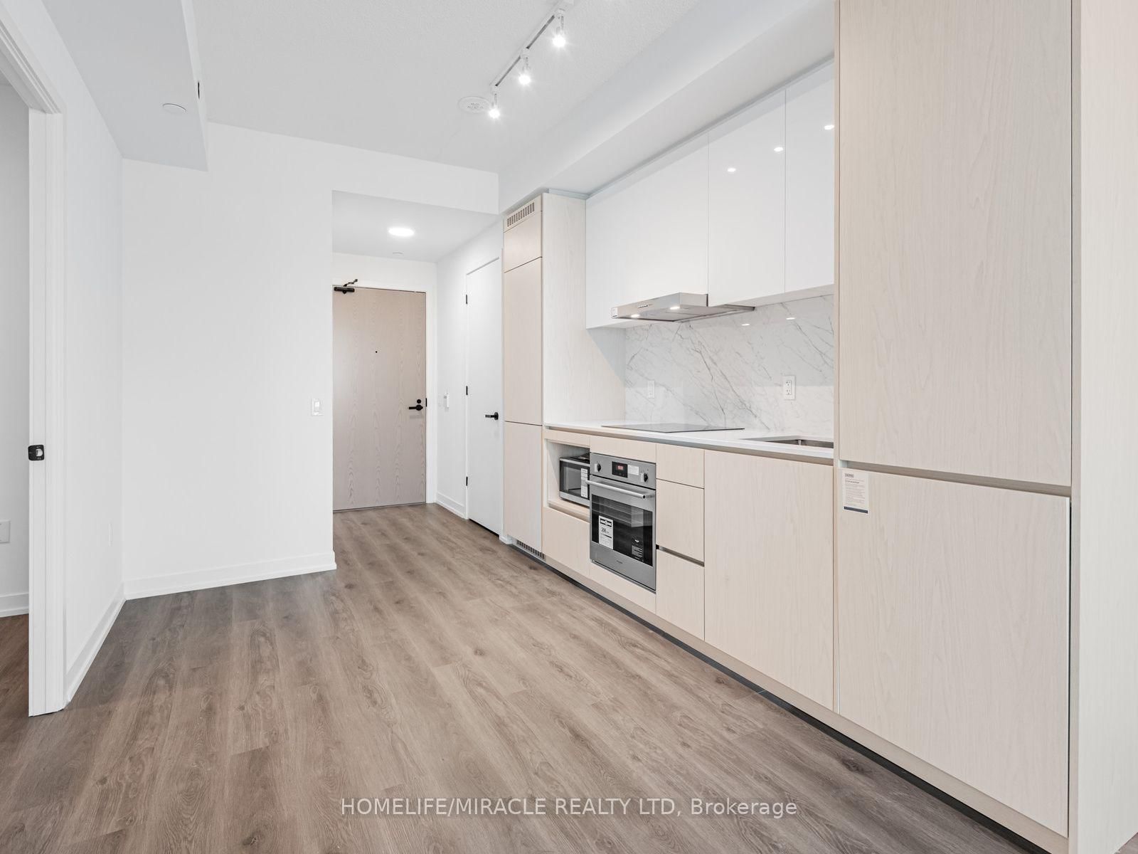 28 INTERCHANGE Way, Unit 2009 - Photo 21