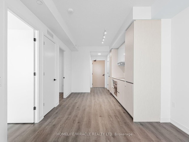 2009 - 28 INTERCHANGE Way