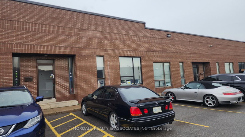 8 - 331 Bowes Rd, Vaughan, L4K 1J2 | Image 2