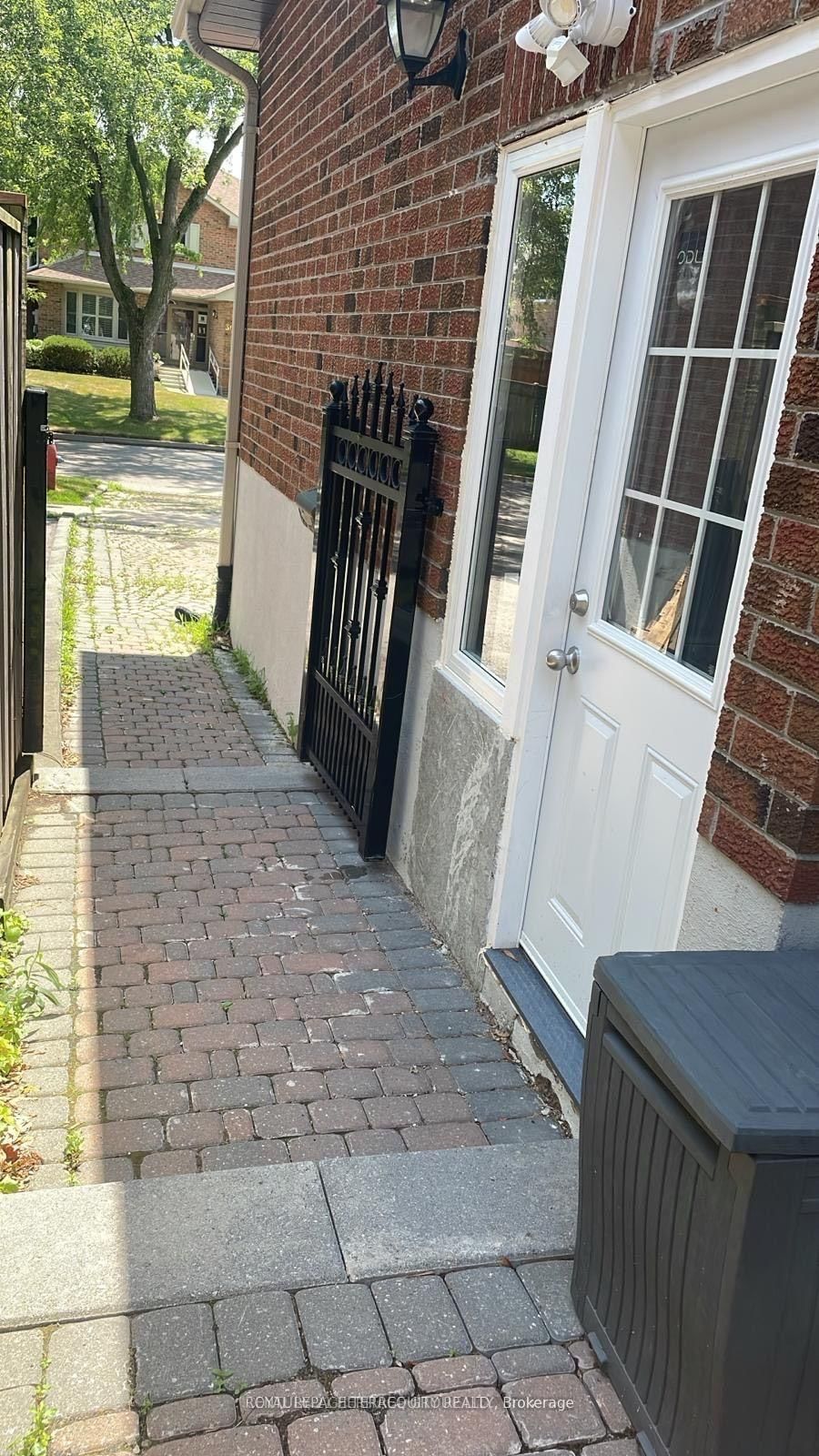 37 Crystal Drive N, Unit Basement Unit #2 - Photo 3