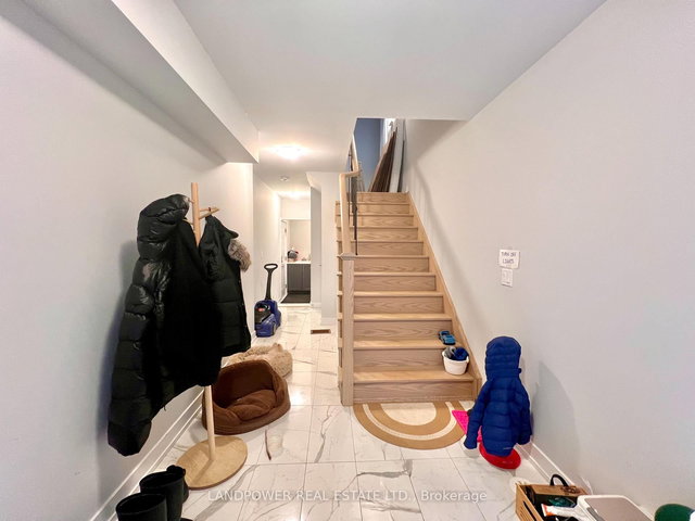 82 William Shearn Crescent