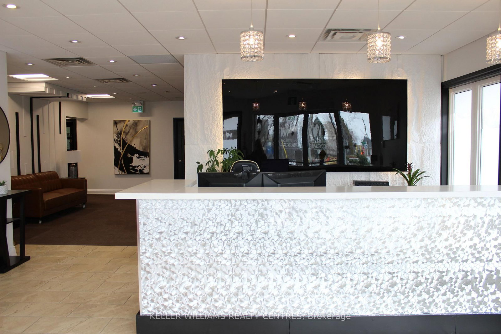 117 Wellington Street E, Unit 2C - Photo 4