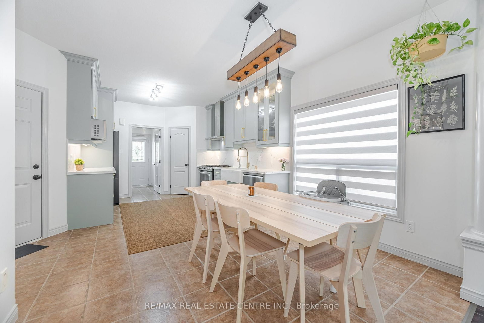 Detached House for sale at 39 Stoneham Street, New Tecumseth, Ontario, L9R 2E6 - Alliston - MLS: N13013834