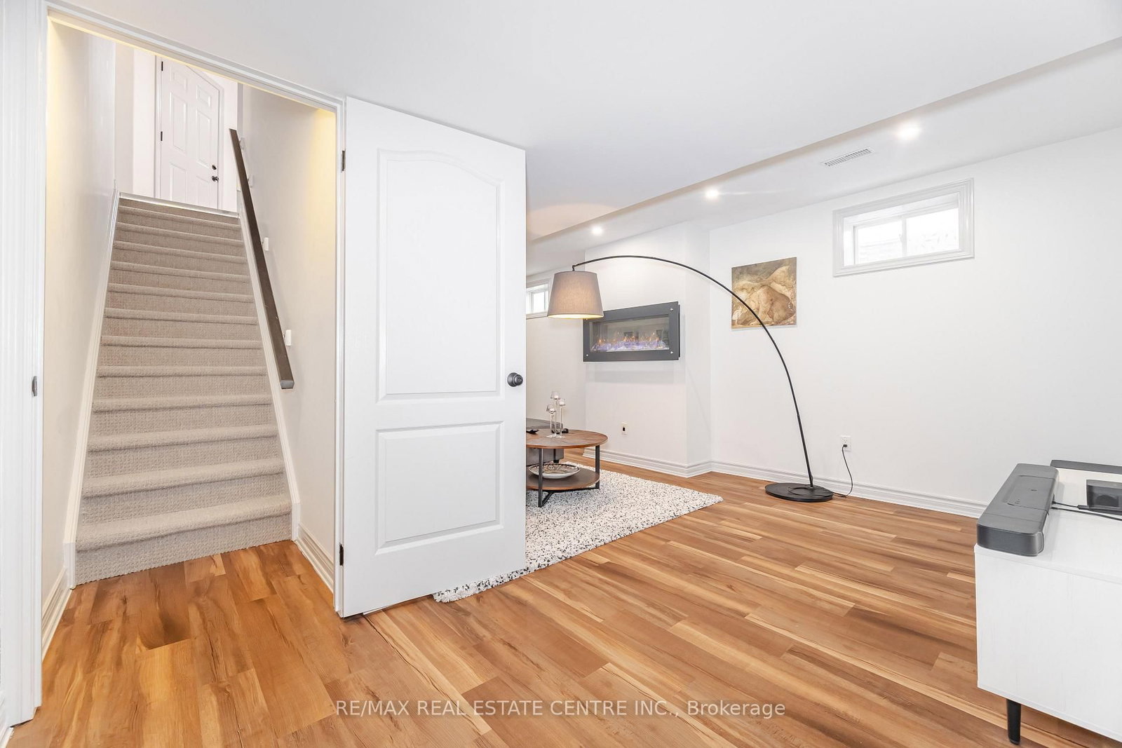 Detached House for sale at 39 Stoneham Street, New Tecumseth, Ontario, L9R 2E6 - Alliston - MLS: N13013834