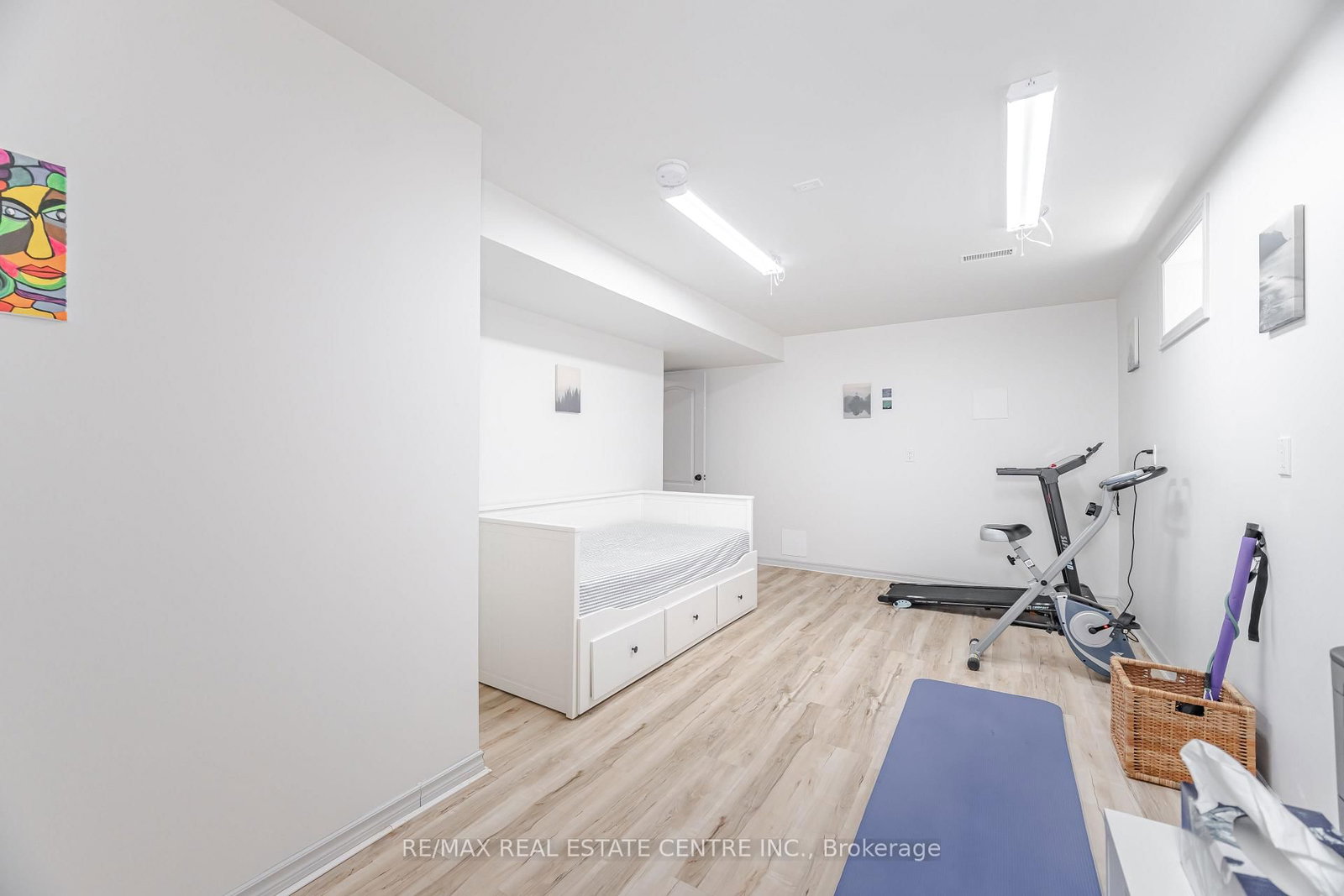 Detached House for sale at 39 Stoneham Street, New Tecumseth, Ontario, L9R 2E6 - Alliston - MLS: N13013834