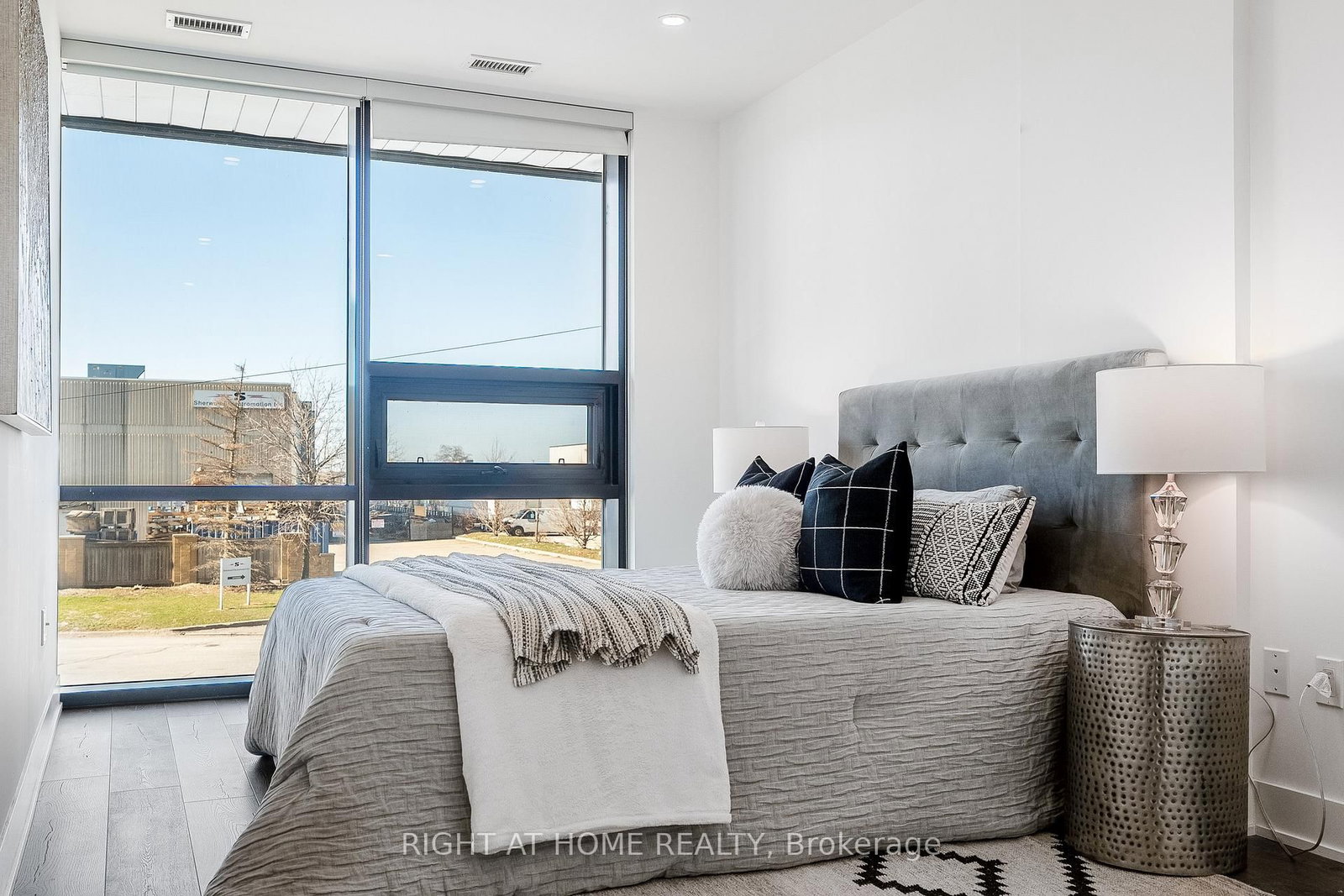 2908 Highway 7 Road, Unit 109 - Photo 33