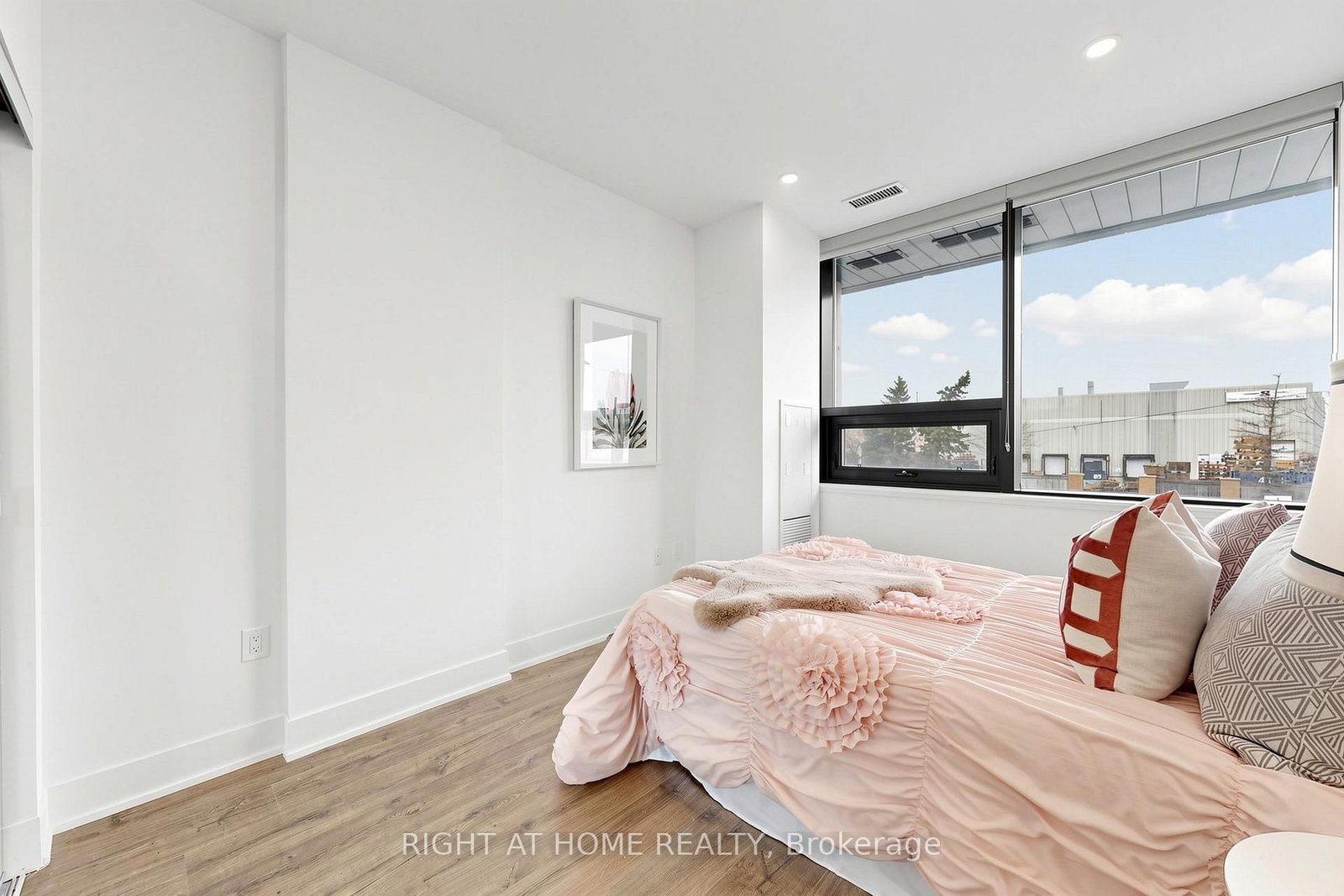 2908 Highway 7 Road, Unit 109 - Photo 40