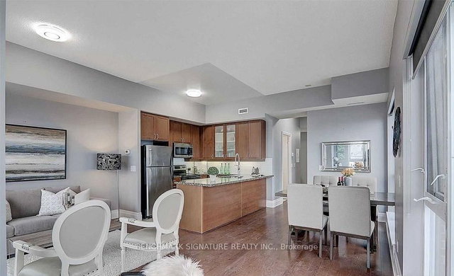 901 - 1 Upper Duke Crescent