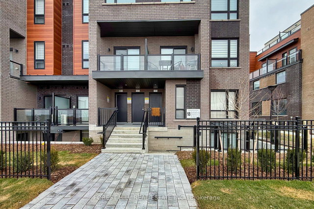 2 - 18 Lytham Green Circle