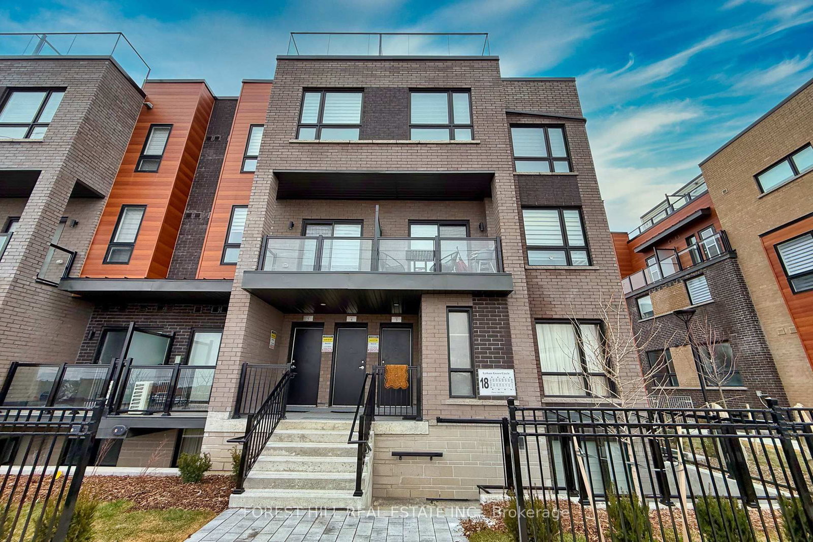 18 Lytham Green Circle, Unit 2 - Photo 15