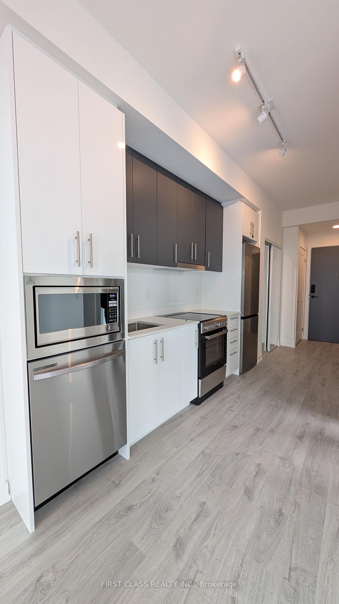 9751 Markham Road, Unit 2011 - Photo 4