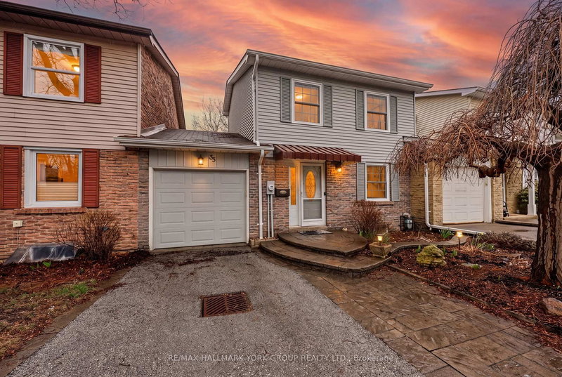 home for sale on 35 Parkland Court