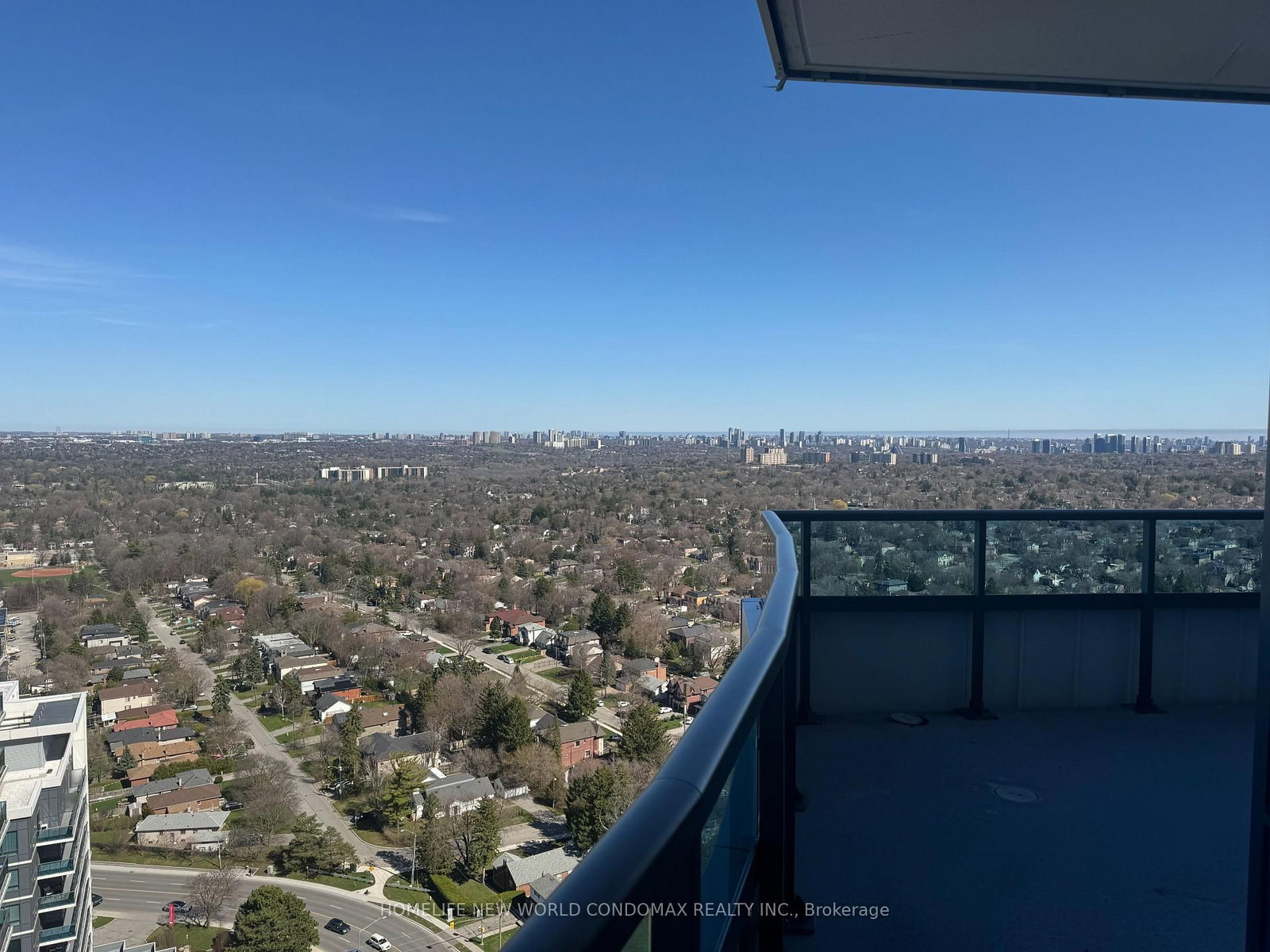 7161 Yonge Street, Unit Lph1-15 - Photo 15