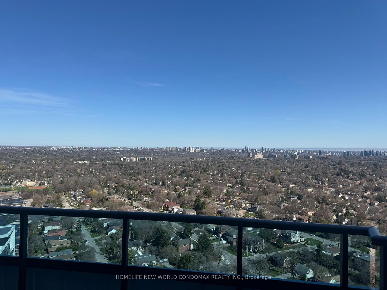 7161 Yonge Street, Unit Lph1-15 - Photo 18