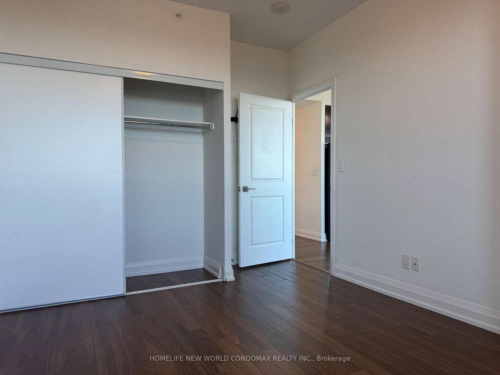 7161 Yonge Street, Unit Lph1-15 - Photo 21