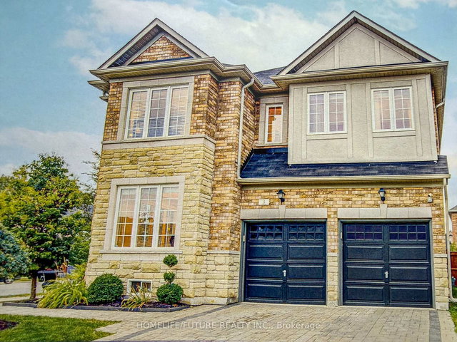 3 Cabin Trail Crescent