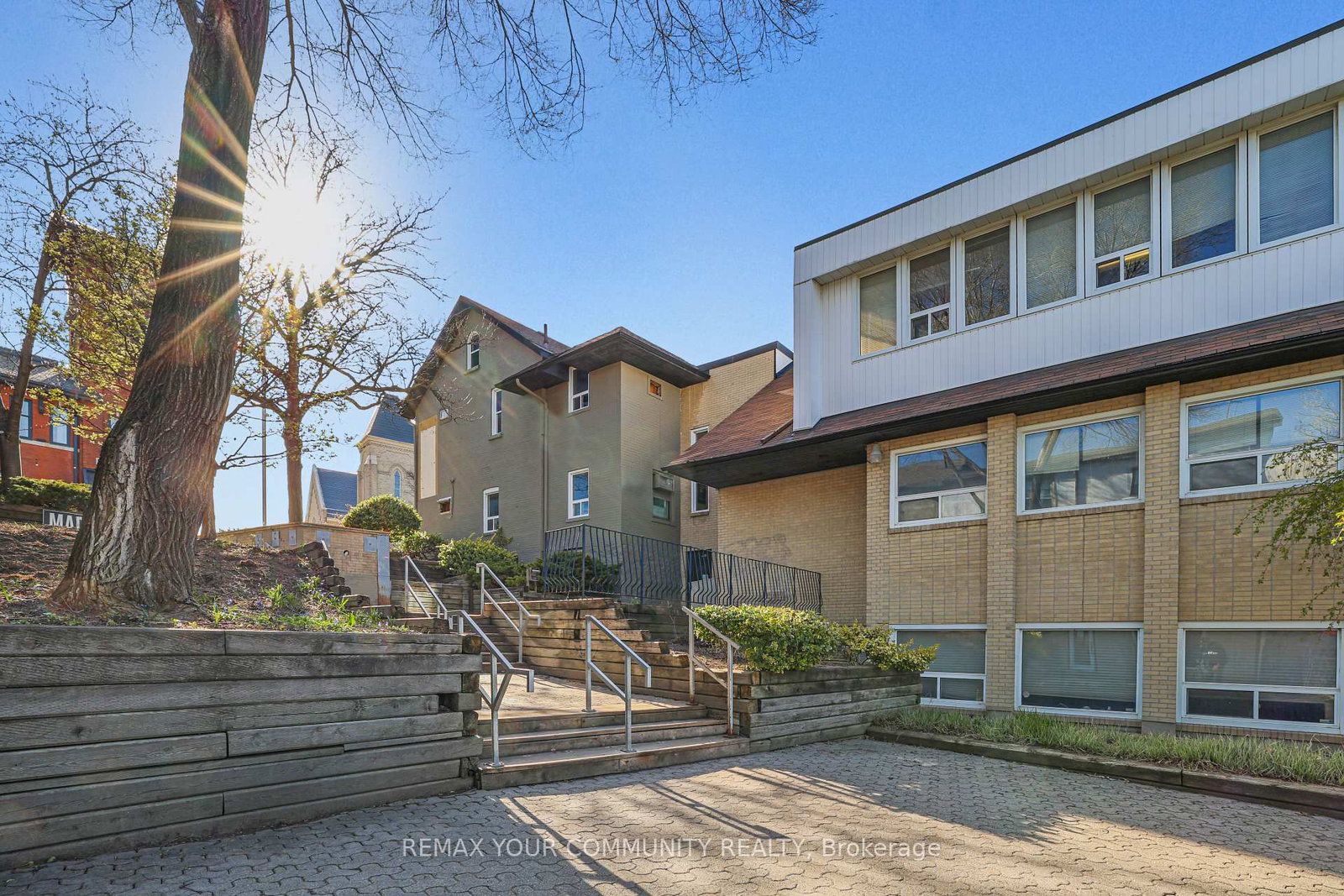 171 Main Street S, Unit 303 - Photo 3