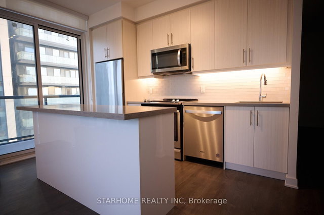 1614 - 85 Oneida Crescent