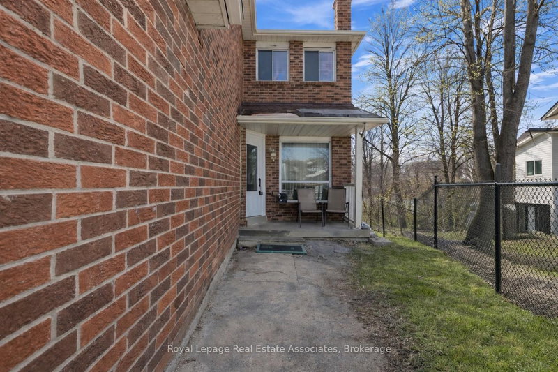 115 Coles Ave, Vaughan, L4L 1L8 | Image 3