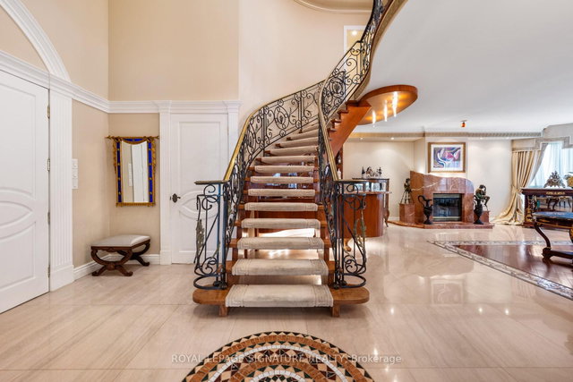 PH9 - 7300 Yonge Street