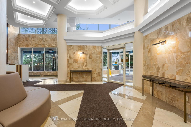 PH9 - 7300 Yonge St, Vaughan, L4J 7Y5 | Image 3