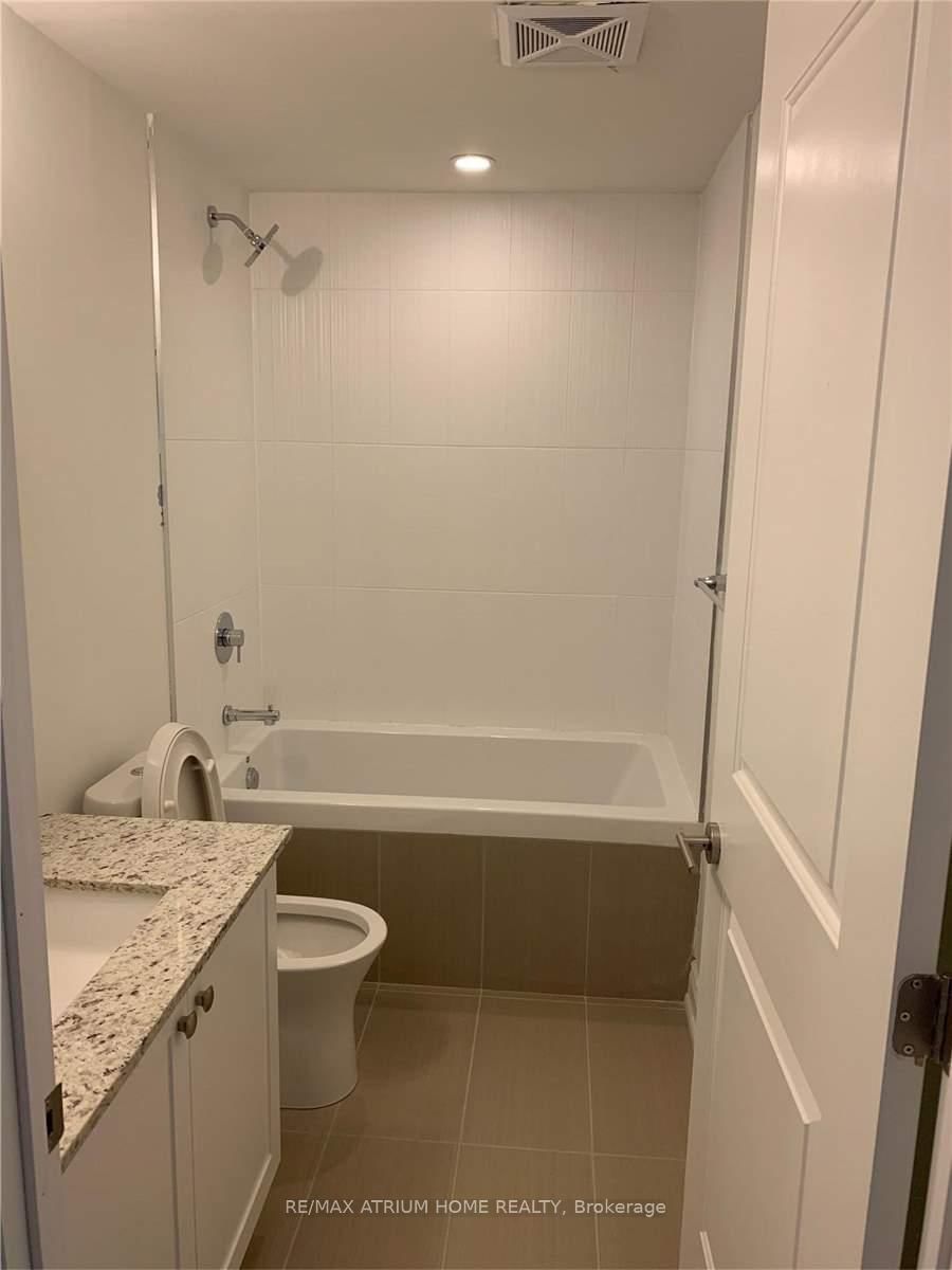 9618 Yonge Street, Unit 508 - Photo 4