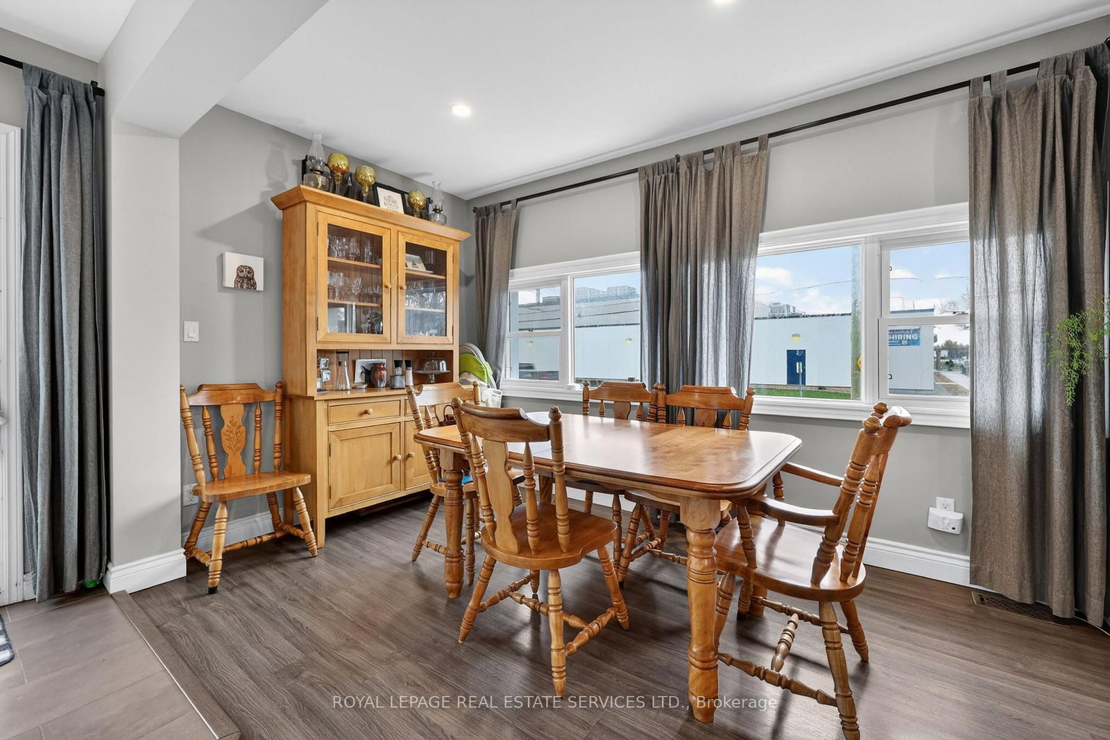 Detached House for sale at 71 Centre Street, New Tecumseth, Ontario, L9R 1J4 - Alliston - MLS: N13014944