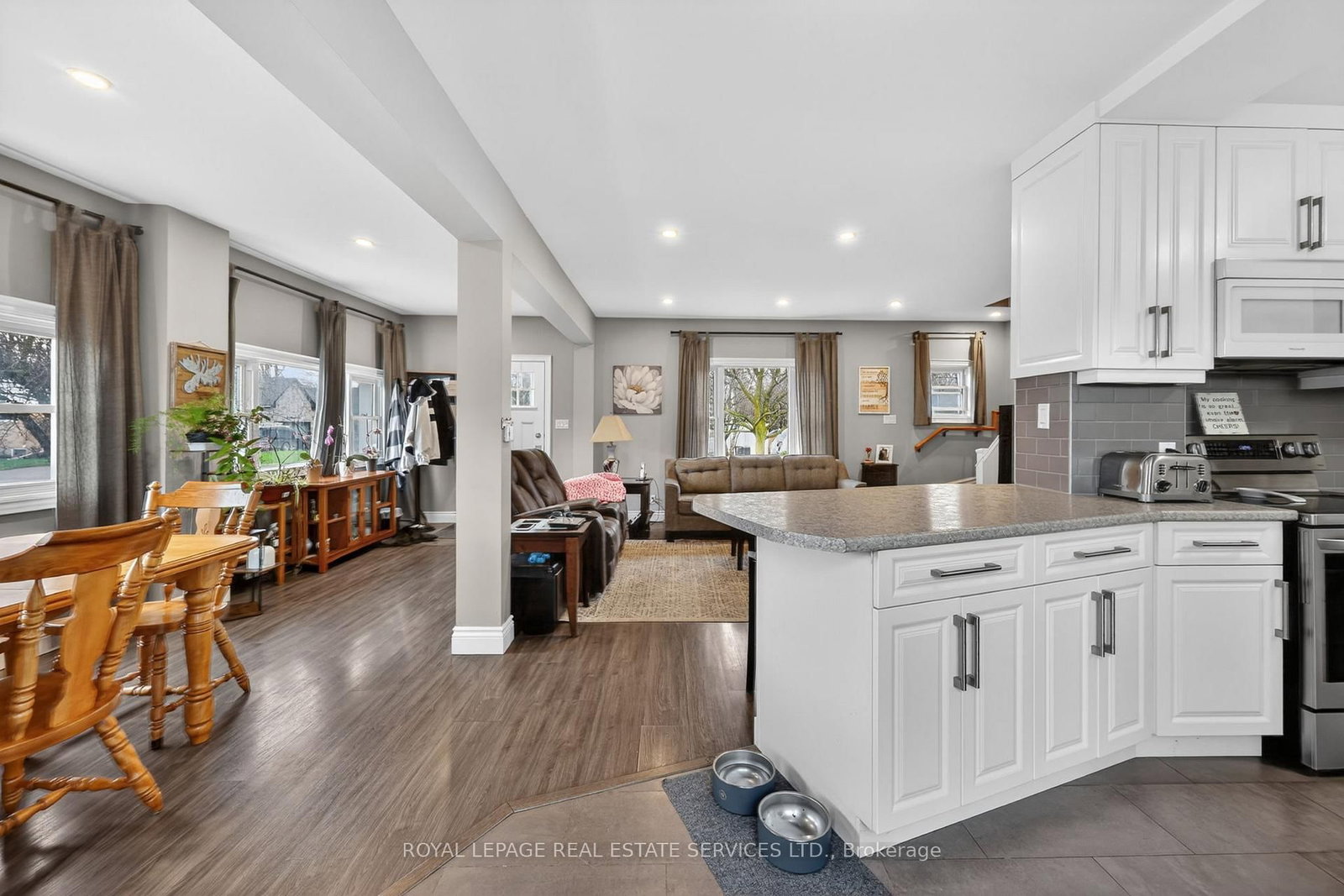 Detached House for sale at 71 Centre Street, New Tecumseth, Ontario, L9R 1J4 - Alliston - MLS: N13014944