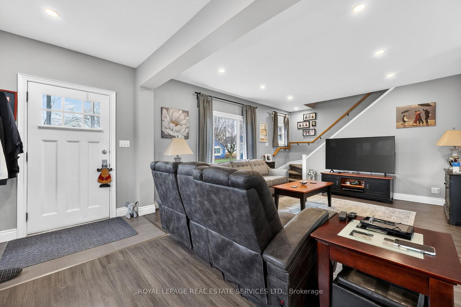 Detached House for sale at 71 Centre Street, New Tecumseth, Ontario, L9R 1J4 - Alliston - MLS: N13014944