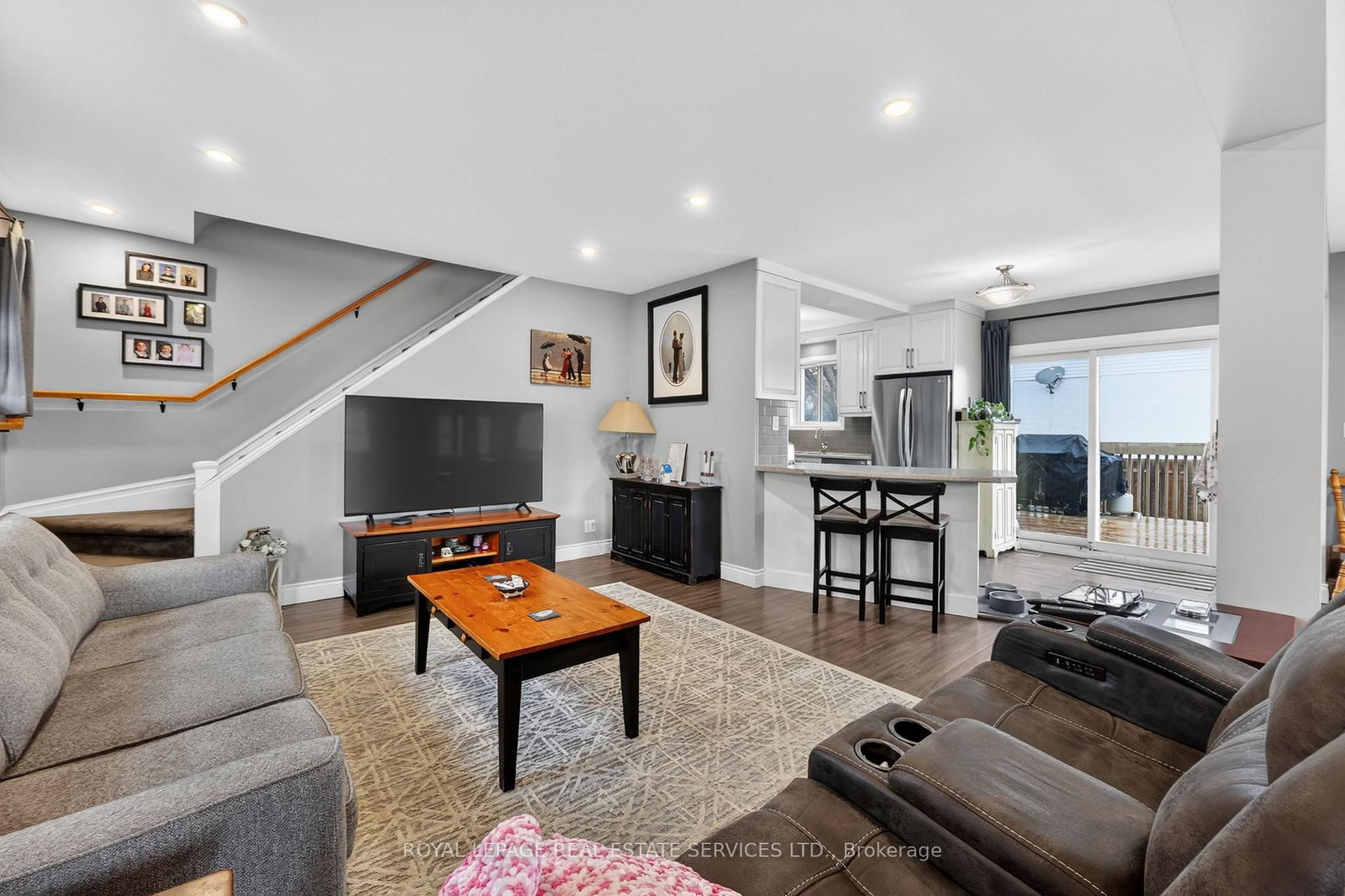 Detached House for sale at 71 Centre Street, New Tecumseth, Ontario, L9R 1J4 - Alliston - MLS: N13014944