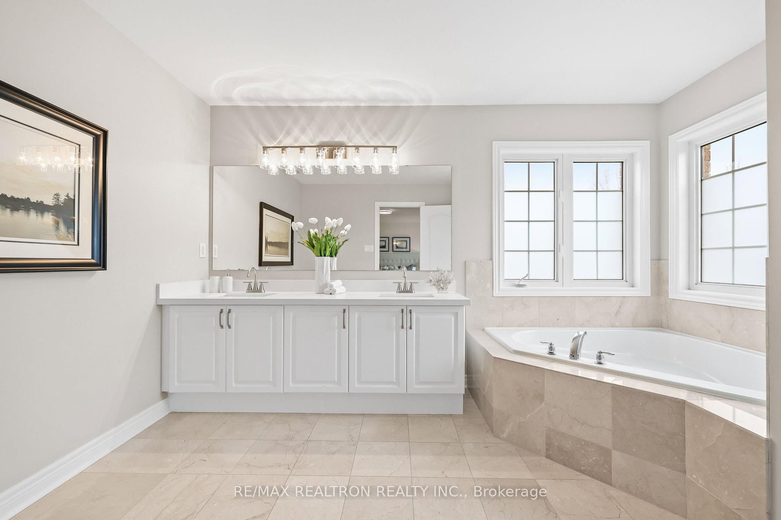 Detached House for sale at 2 Serene Way, Vaughan, Ontario, L4J 8Z8 - Patterson - MLS: N13015128