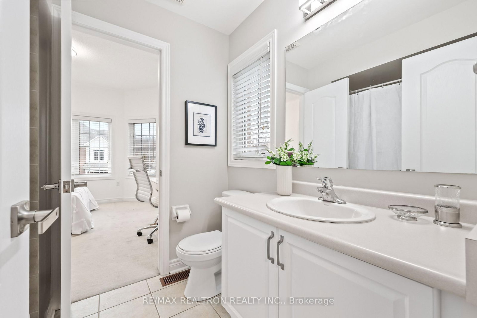 Detached House for sale at 2 Serene Way, Vaughan, Ontario, L4J 8Z8 - Patterson - MLS: N13015128