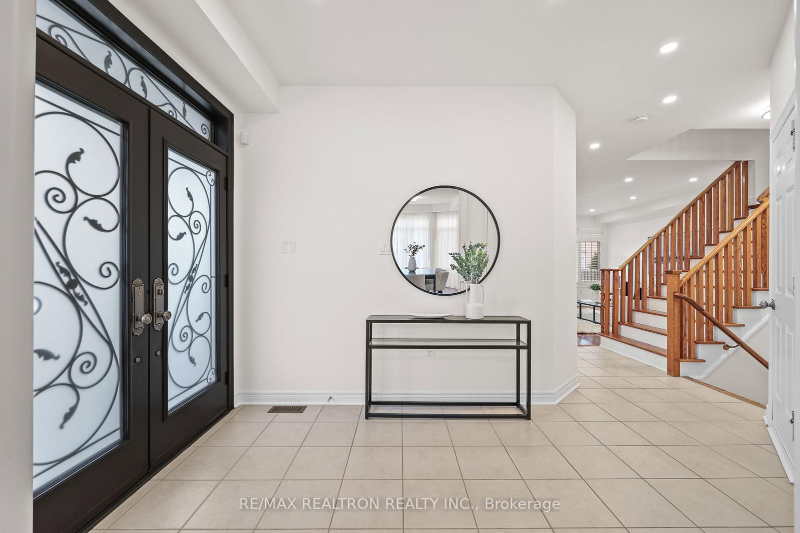 Detached House for sale at 2 Serene Way, Vaughan, Ontario, L4J 8Z8 - Patterson - MLS: N13015128