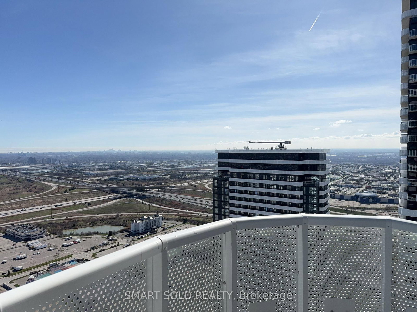 8 Interchange Way, Unit 5611 - Photo 16