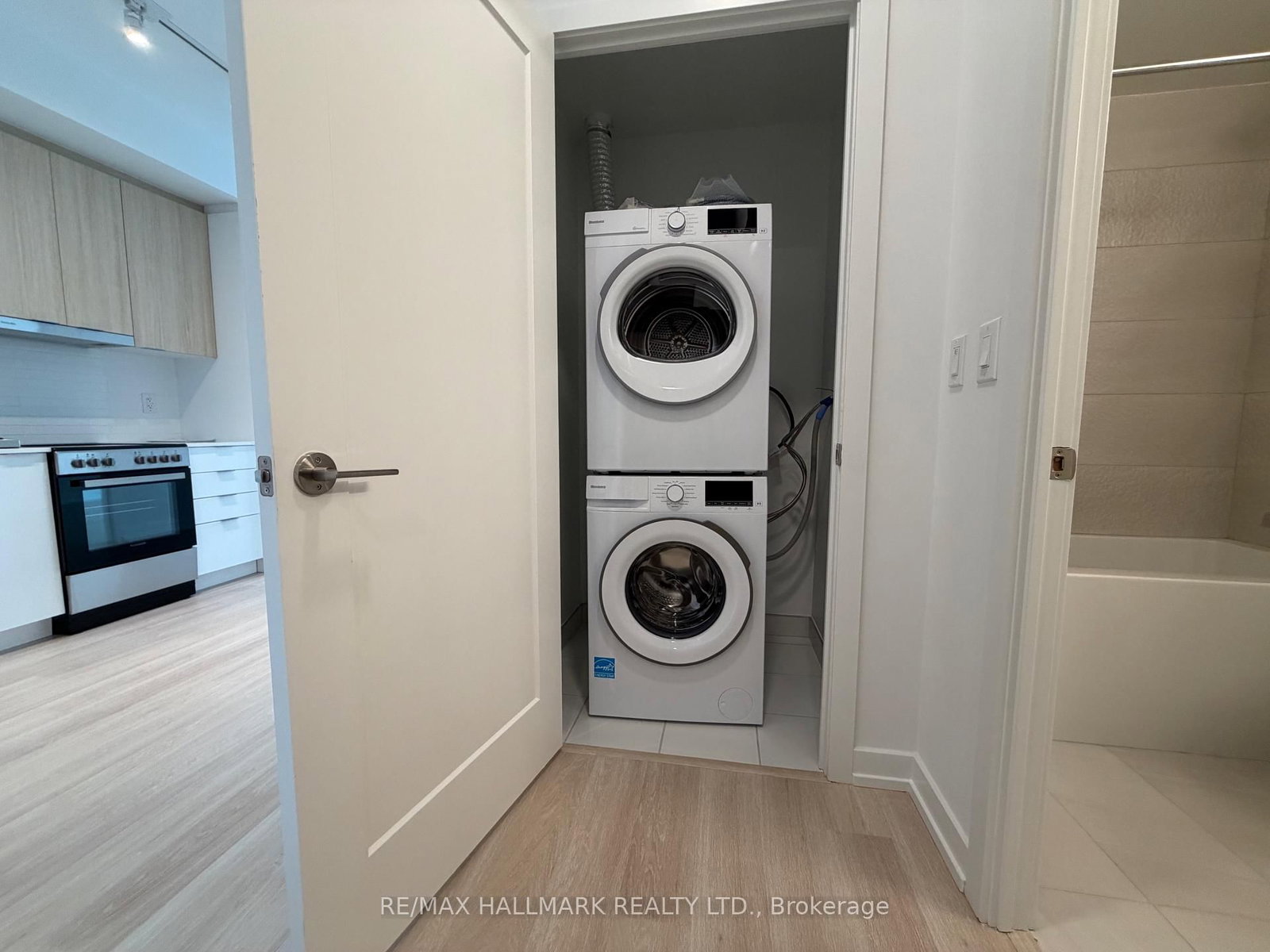 9763 Markham Road, Unit A2306 - Photo 4