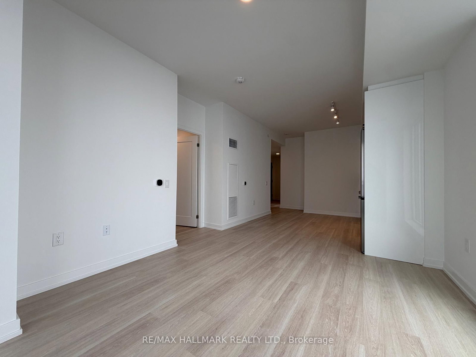 9763 Markham Road, Unit A2310 - Photo 8