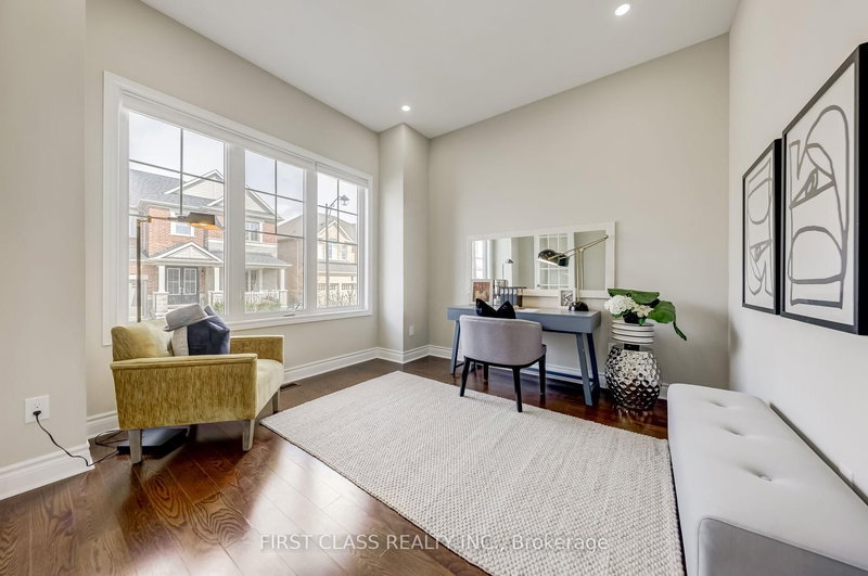 60 MATCH POINT Crt, Aurora, L4G 3J1 | Image 3