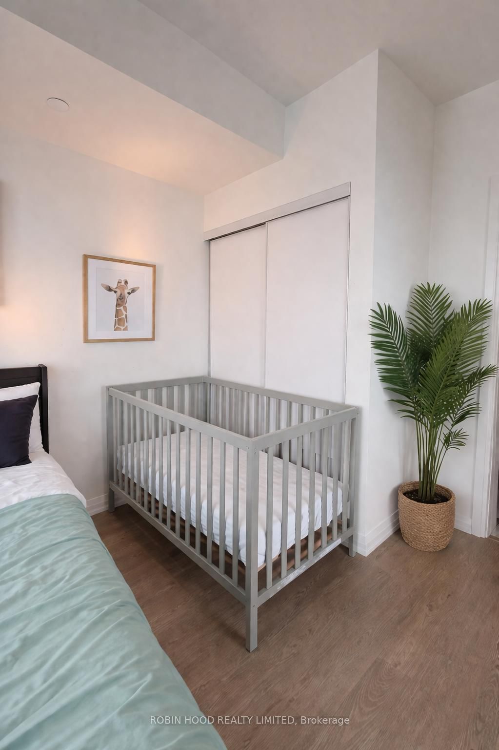 8960 Jane Street, Unit 814 - Photo 10