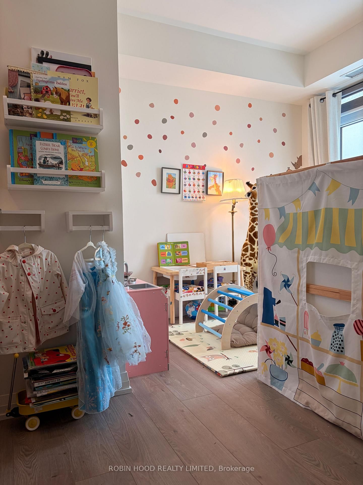 8960 Jane Street, Unit 814 - Photo 12