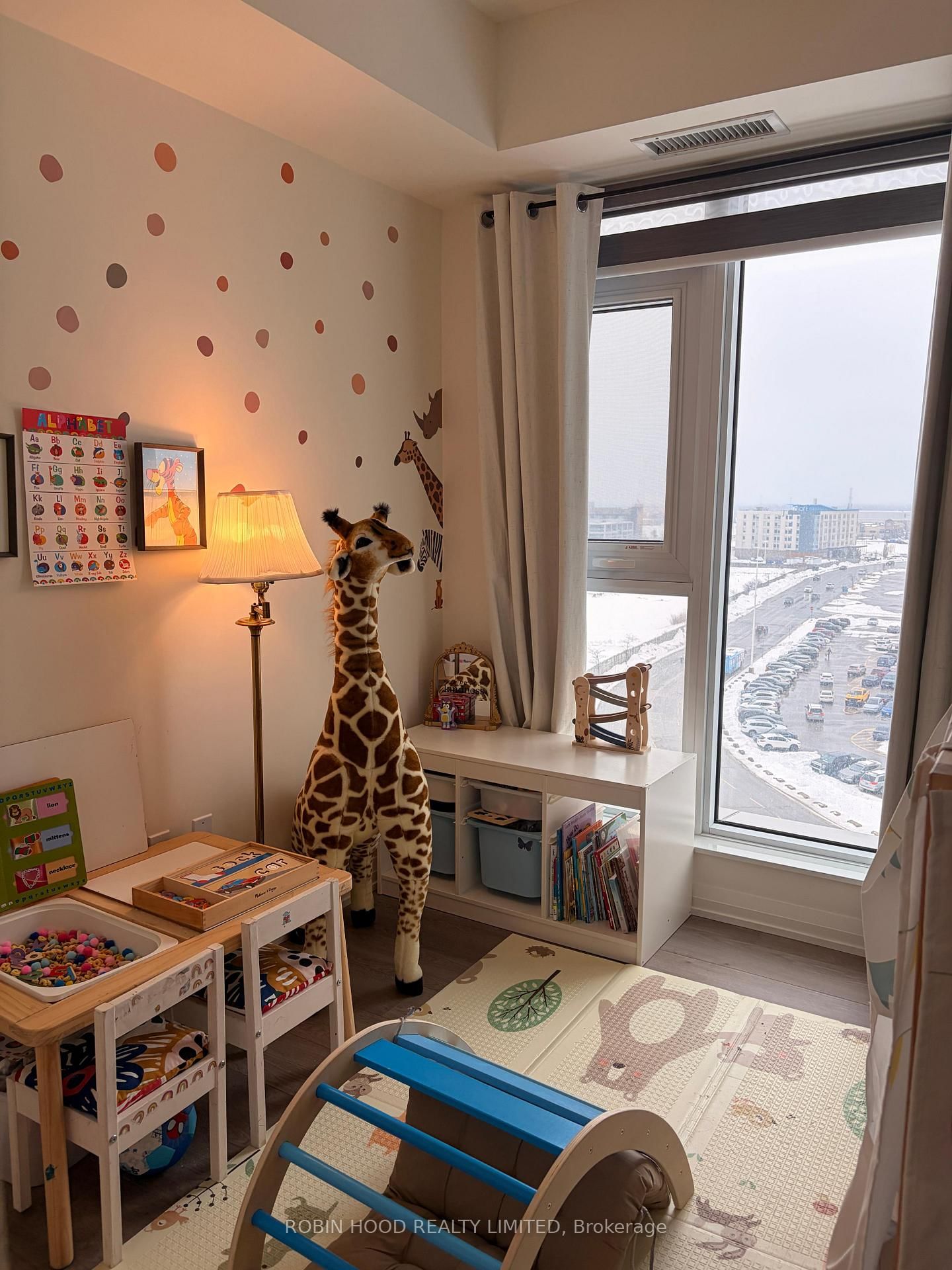 8960 Jane Street, Unit 814 - Photo 13