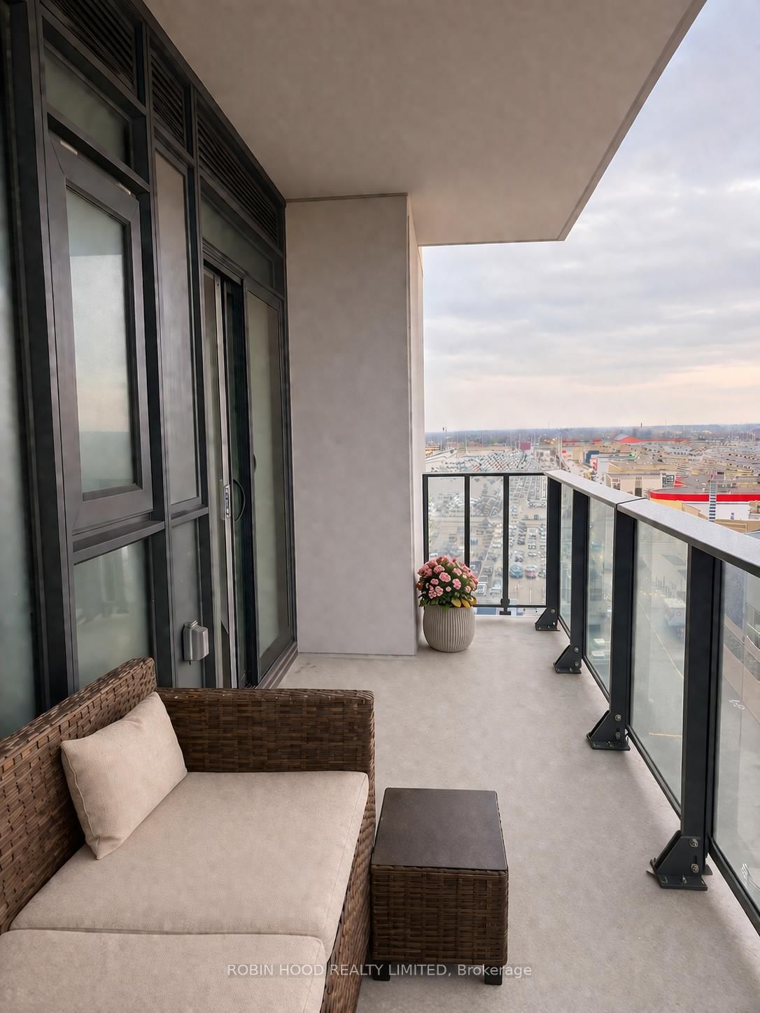 8960 Jane Street, Unit 814 - Photo 20