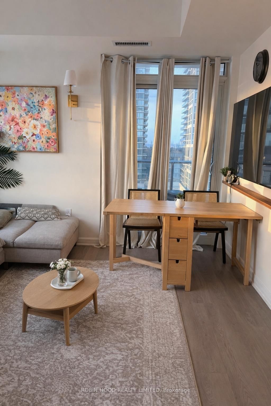 8960 Jane Street, Unit 814 - Photo 7