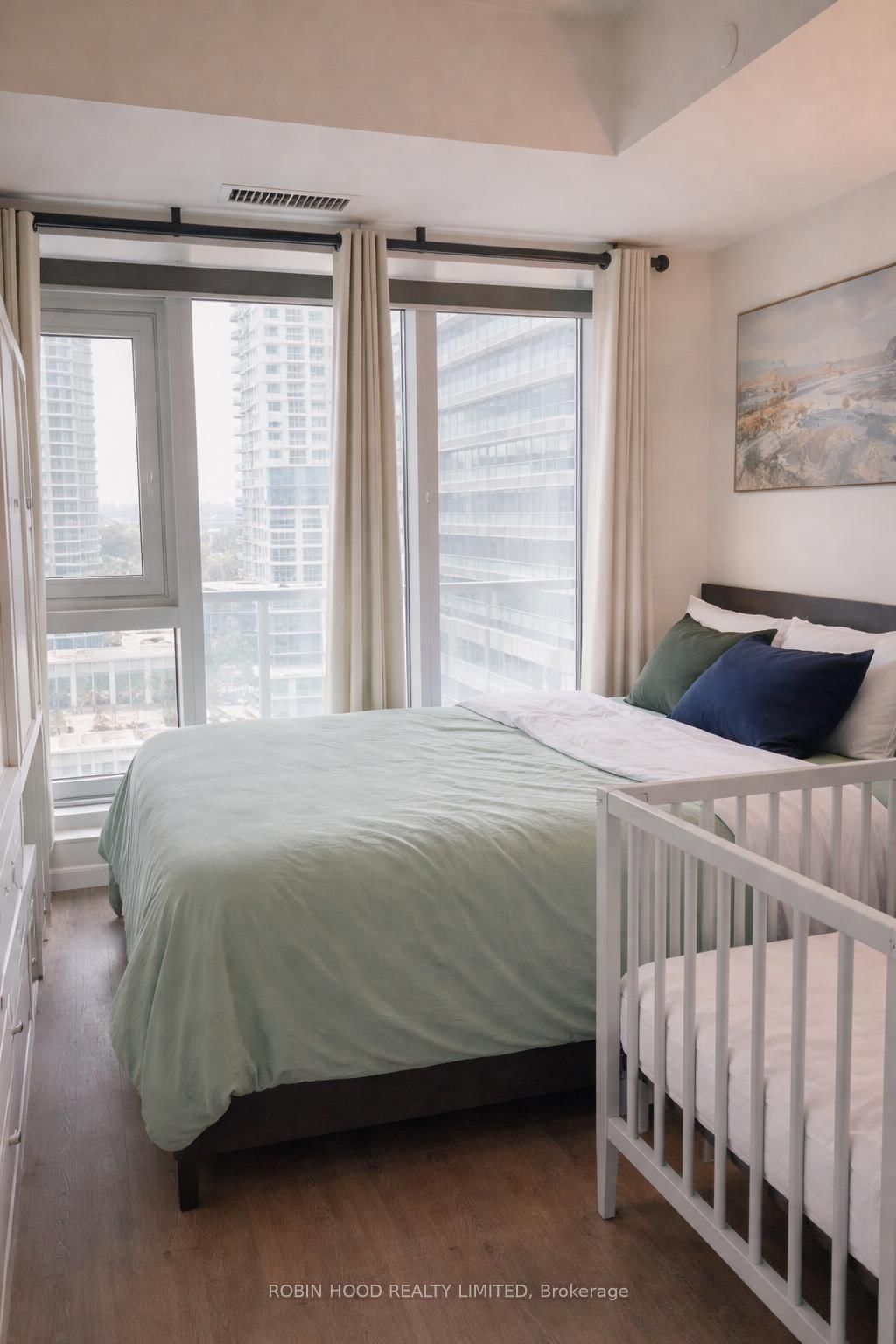 8960 Jane Street, Unit 814 - Photo 9