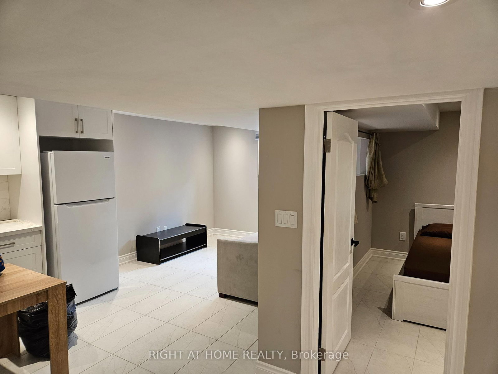 121 Badessa Circle, Unit Lower - Photo 3