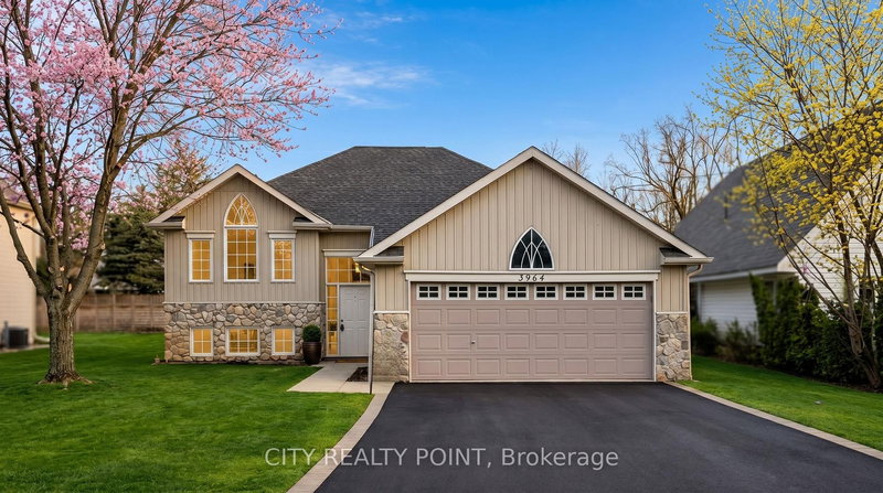 3964 Alcina Ave, Innisfil, Ontario