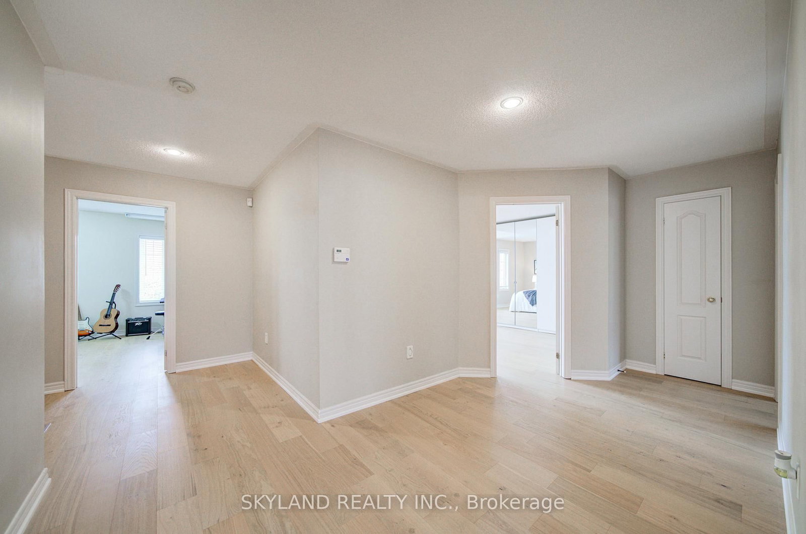 Detached House for sale at 26 Gemini Crescent, Richmond Hill, Ontario, L4S 2K6 - Rouge Woods - MLS: N13015358