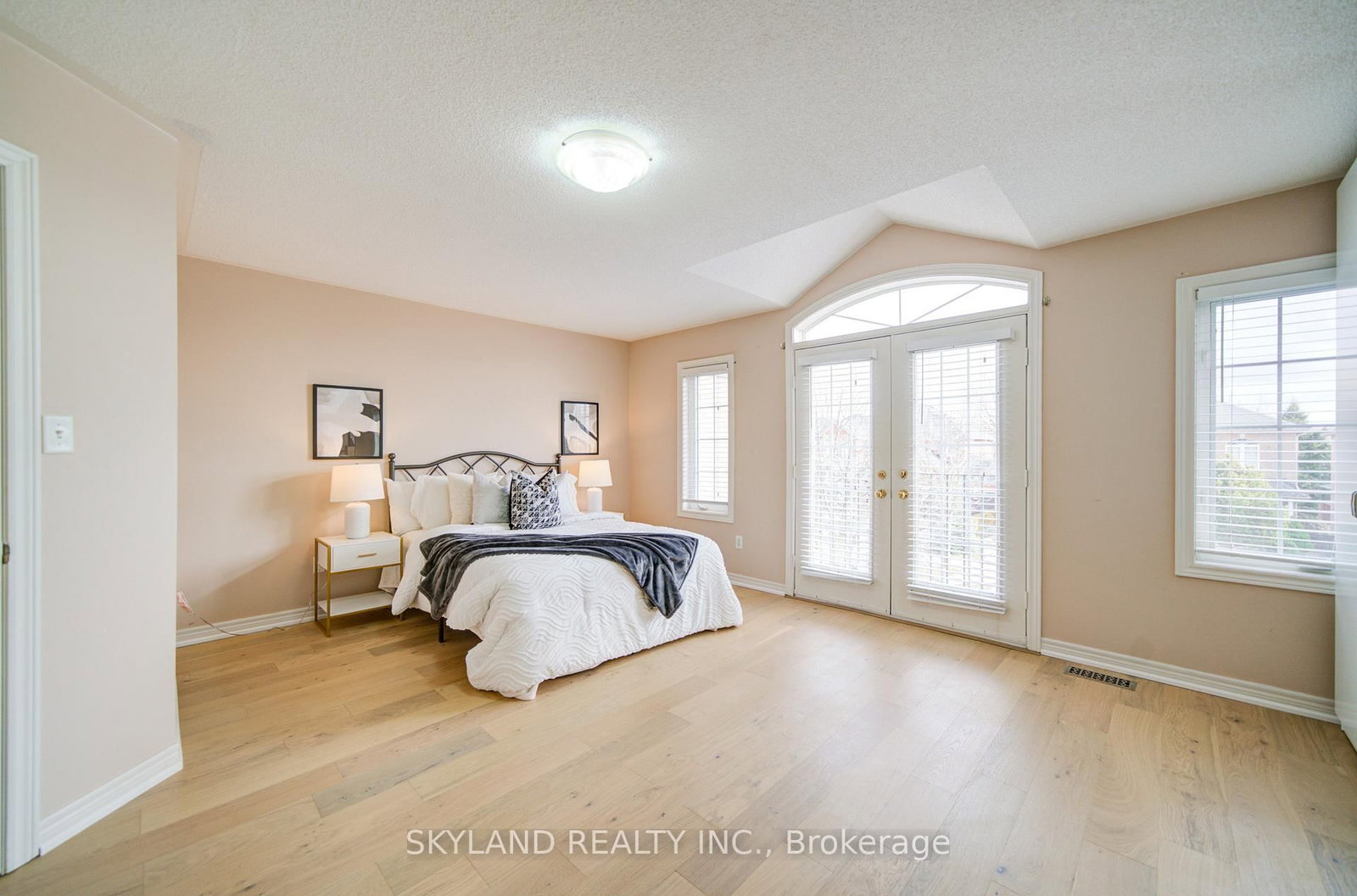 Detached House for sale at 26 Gemini Crescent, Richmond Hill, Ontario, L4S 2K6 - Rouge Woods - MLS: N13015358