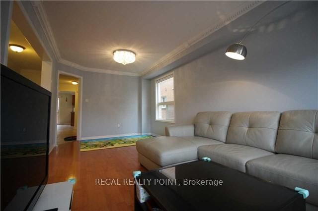 202 Red maple Rd, Richmond Hill, L4B 4S8 | Image 3